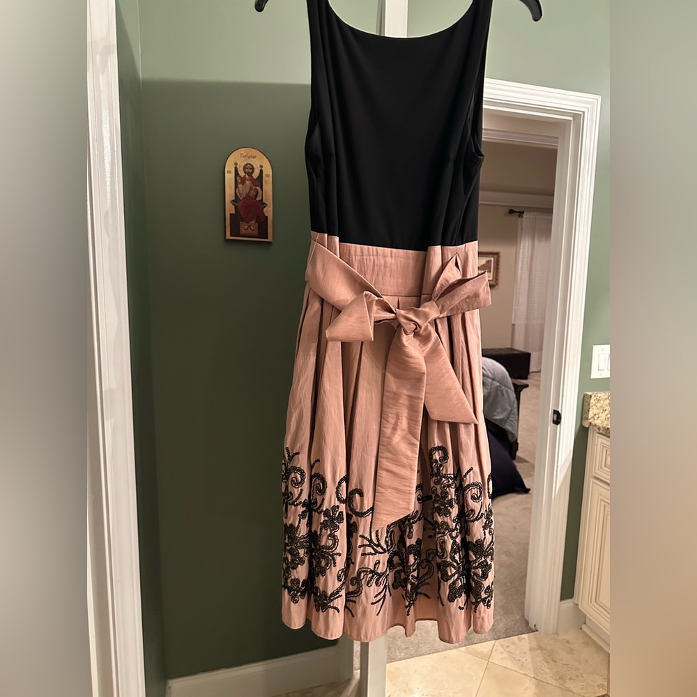 SLNY Black Dress with Elegant Design